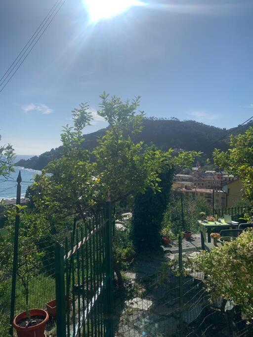Apartamento Cozy Beach House With Nice Garden, Basic Feel Bonassola Exterior foto